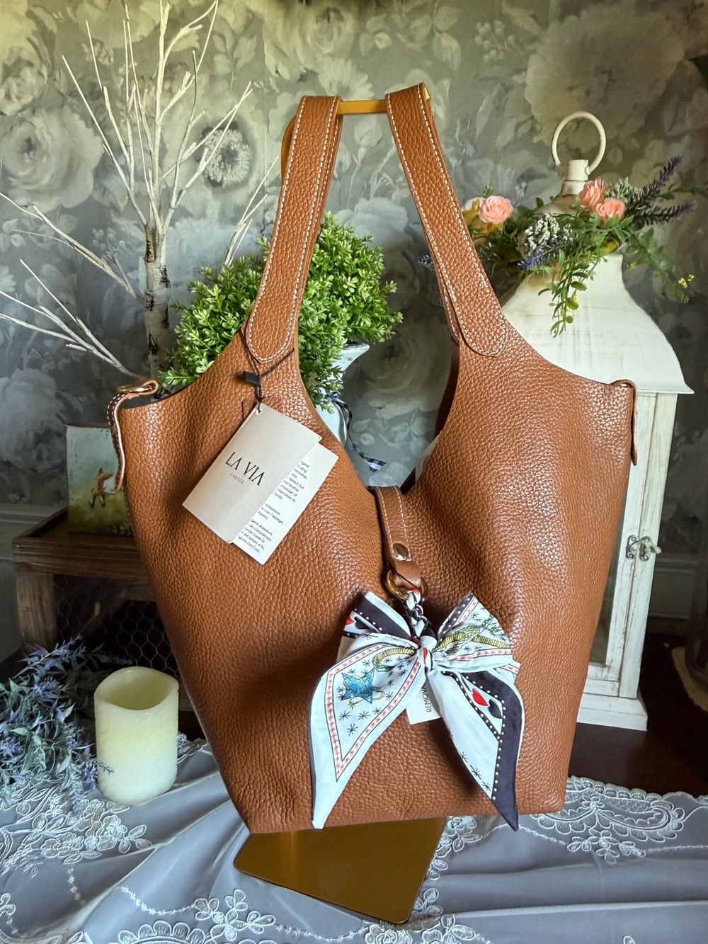 NWT Made in Italy La Via Women's Pebbled Leather Tote Bag in Cognac w/ Charm